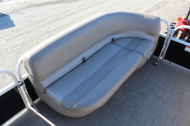 Slide: The Image of Ranger Reata 180 C 2021 - 12