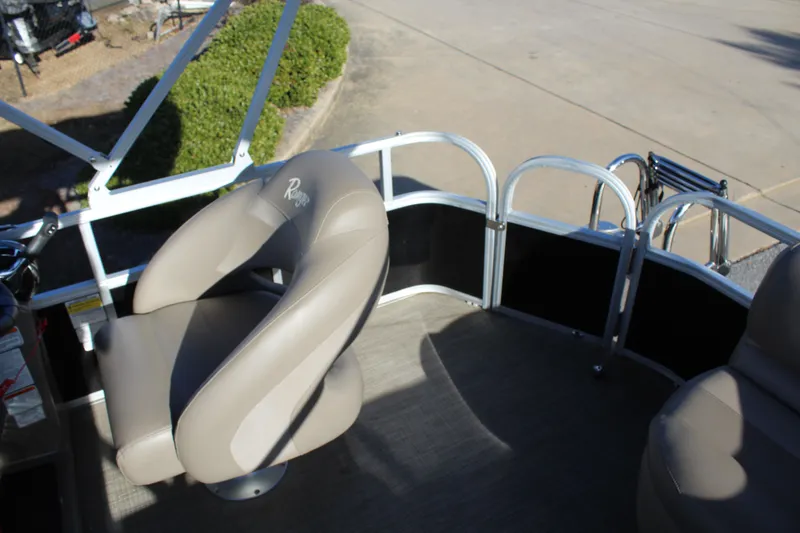 Slide: The Image of Ranger Reata 180 C 2021 - 13