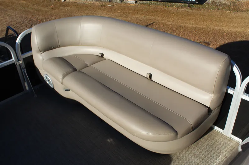 Slide: The Image of Ranger Reata 180 C 2021 - 14