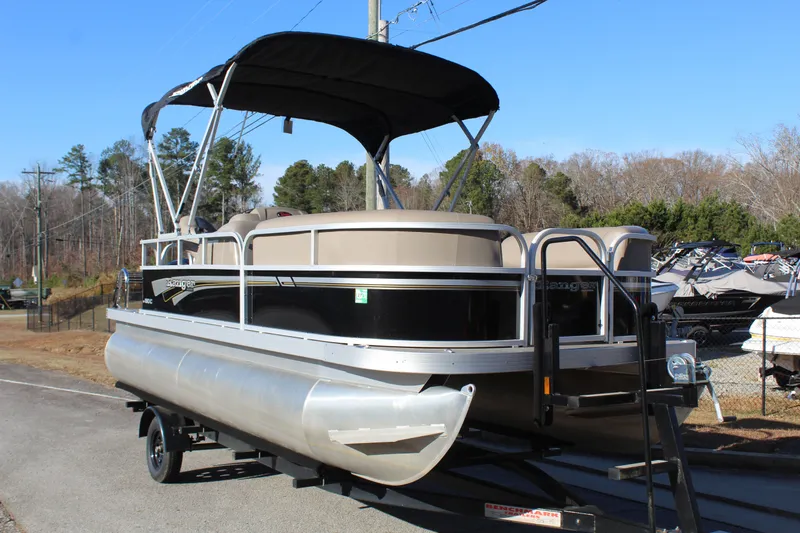 Slide: The Image of Ranger Reata 180 C 2021 - 8