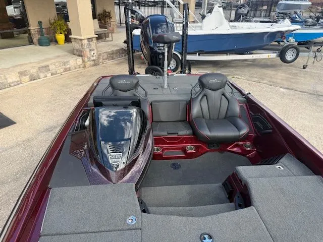 Slide: The Image of Skeeter ZXR20 2022 - 28