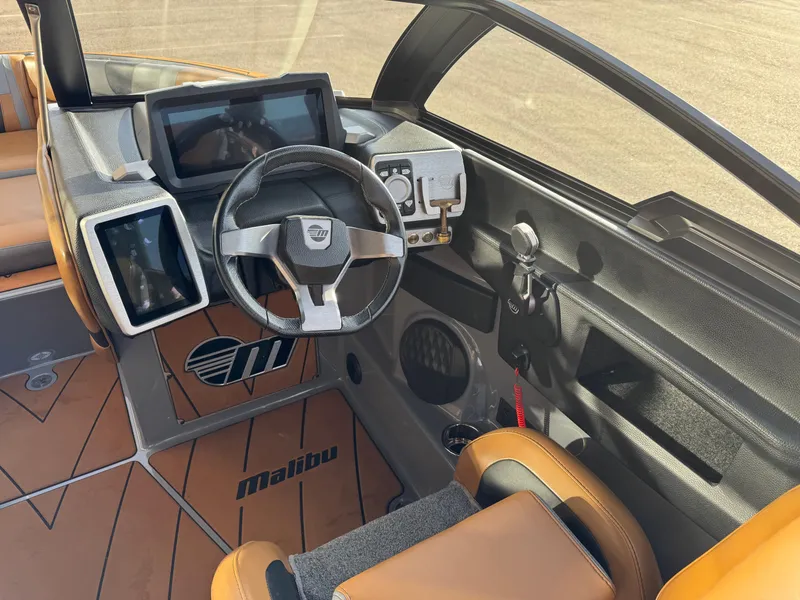 Slide: The Image of Malibu Wakesetter 23 LSV 2023 - 11