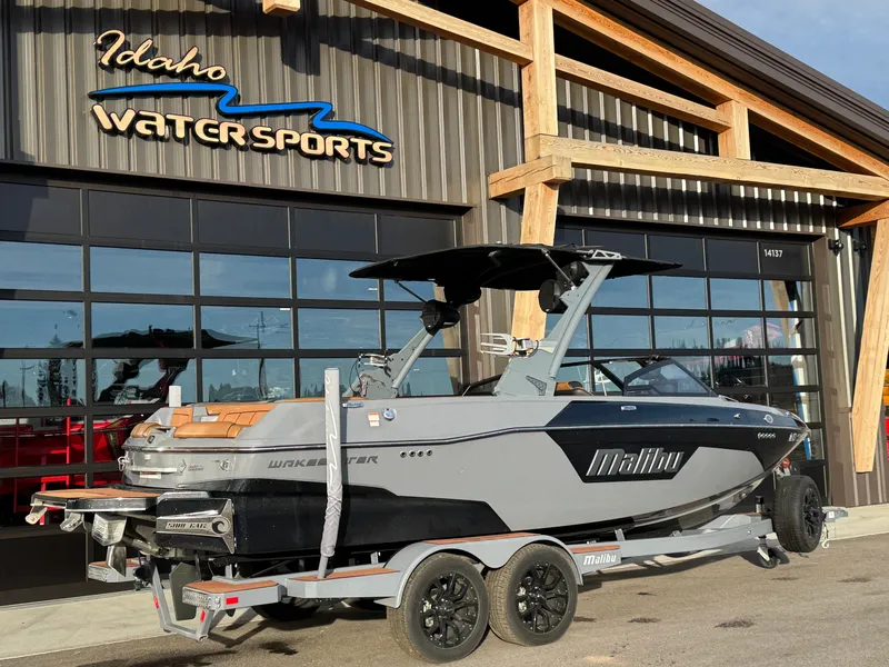 Slide: The Image of Malibu Wakesetter 23 LSV 2023 - 7