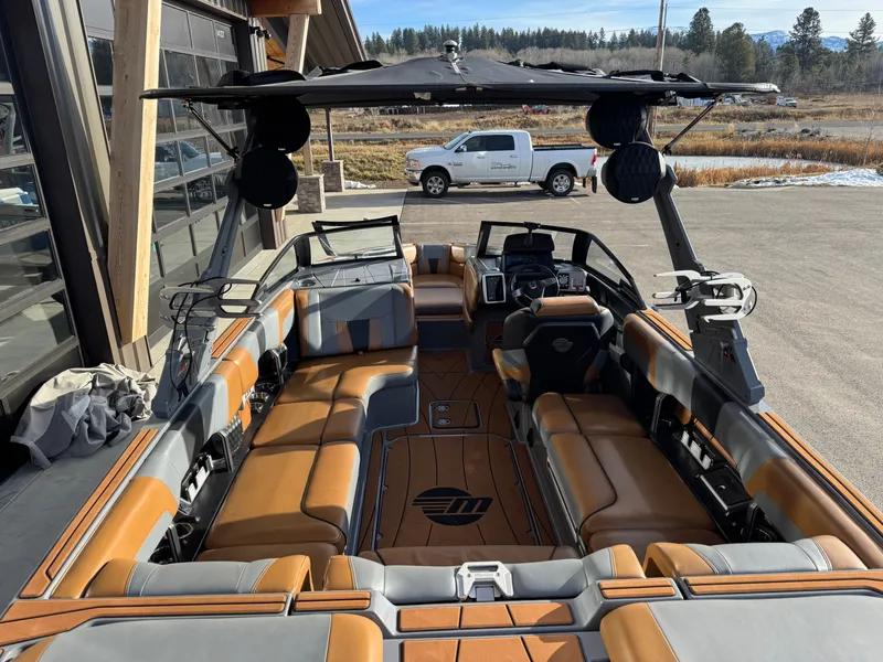 Slide: The Image of Malibu Wakesetter 23 LSV 2023 - 9