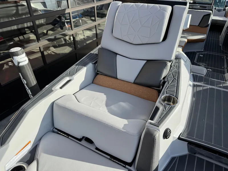 Slide: The Image of Nautique Super Air Nautique G23 Paragon 2021 - 9