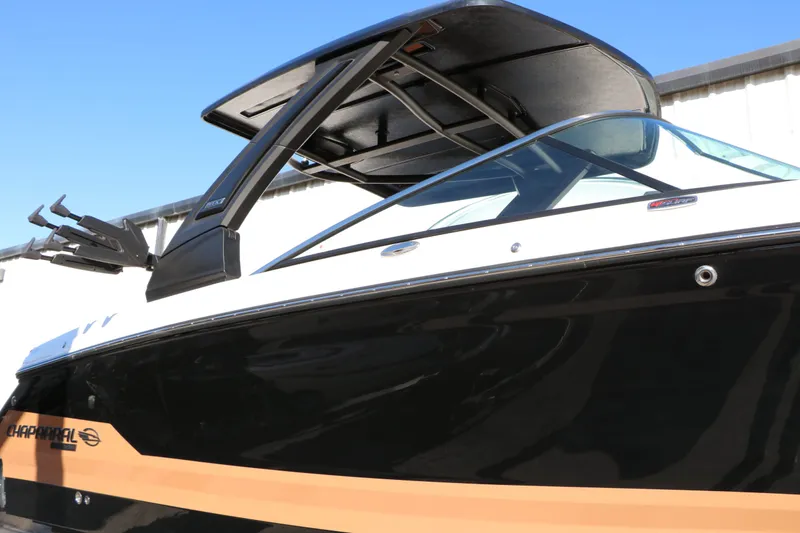 Slide: The Image of Chaparral 30 Surf 2026 - 14