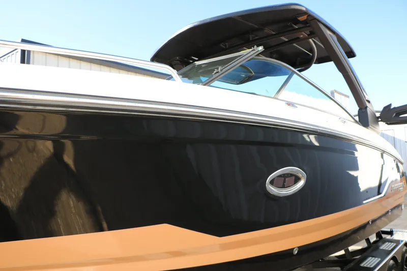 Slide: The Image of Chaparral 30 Surf 2026 - 15