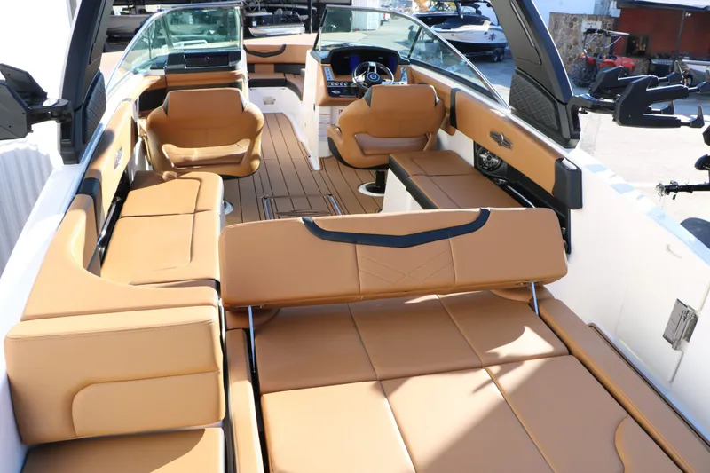 Slide: The Image of Chaparral 30 Surf 2026 - 17