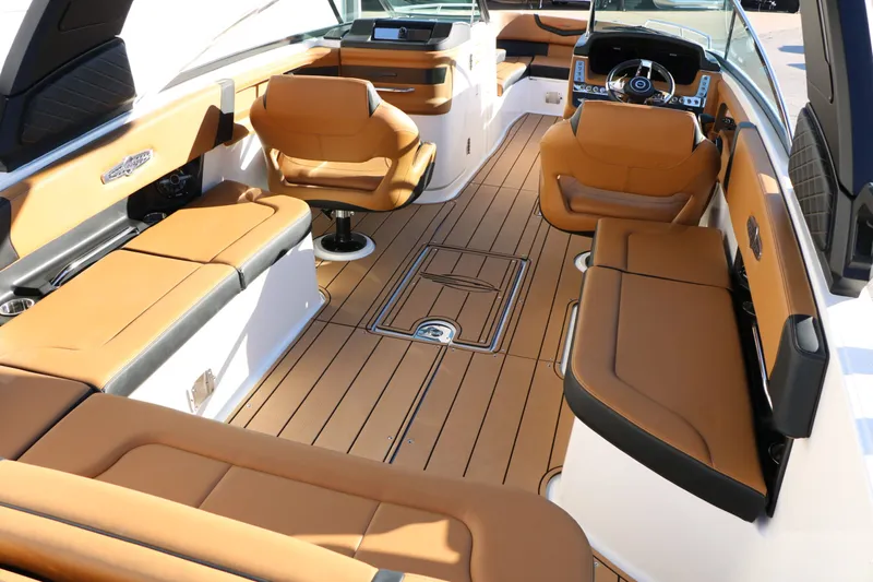 Slide: The Image of Chaparral 30 Surf 2026 - 20