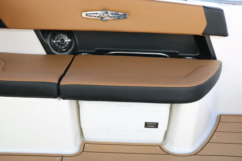 Slide: The Image of Chaparral 30 Surf 2026 - 29