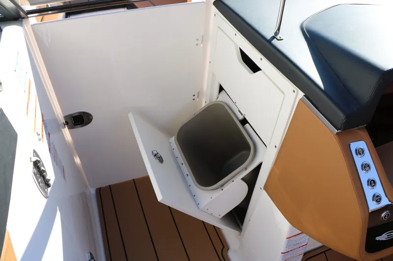 Slide: The Image of Chaparral 30 Surf 2026 - 34