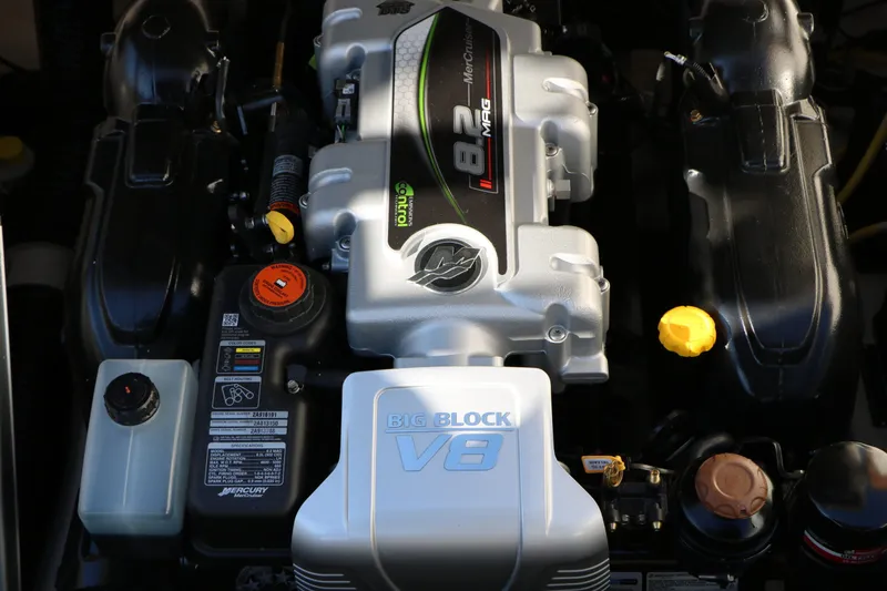 Slide: The Image of Chaparral 30 Surf 2026 - 41