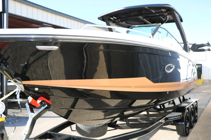 Slide: The Image of Chaparral 30 Surf 2026 - 8