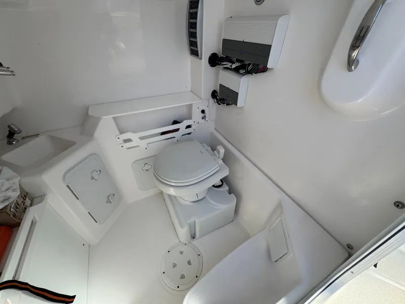 Slide: The Image of Everglades 295 Center Console 2019 - 20