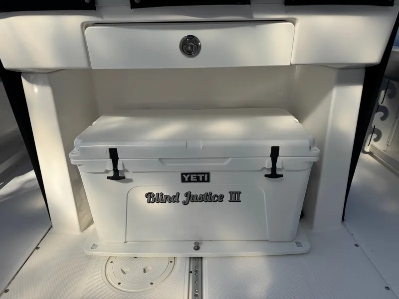 Slide: The Image of Everglades 295 Center Console 2019 - 24