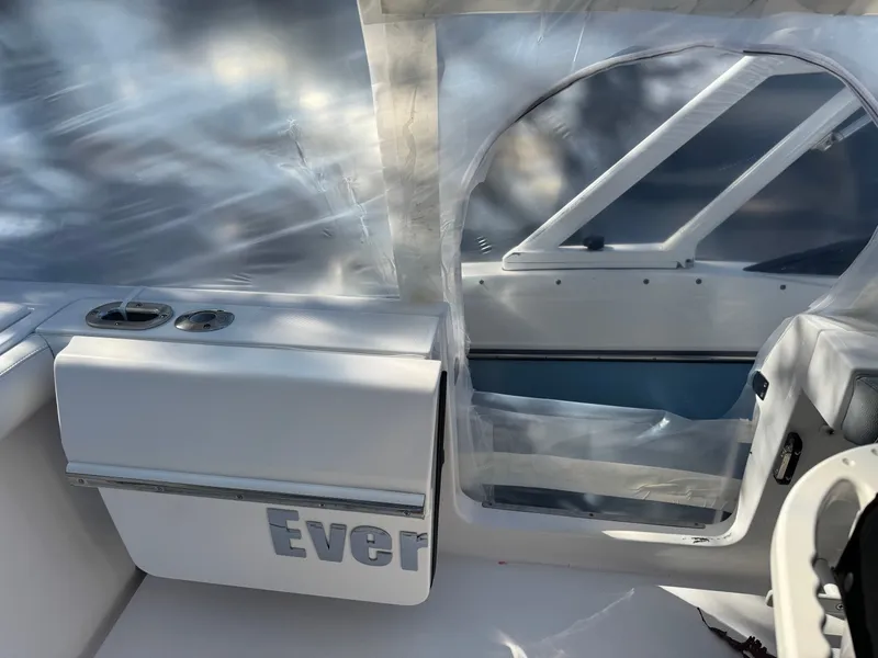 Slide: The Image of Everglades 295 Center Console 2019 - 25