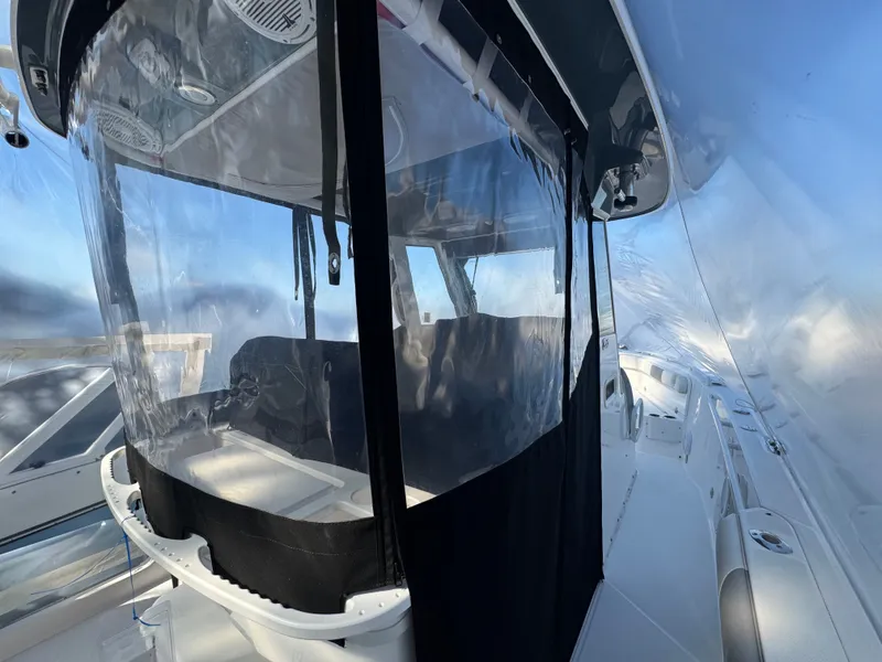 Slide: The Image of Everglades 295 Center Console 2019 - 27