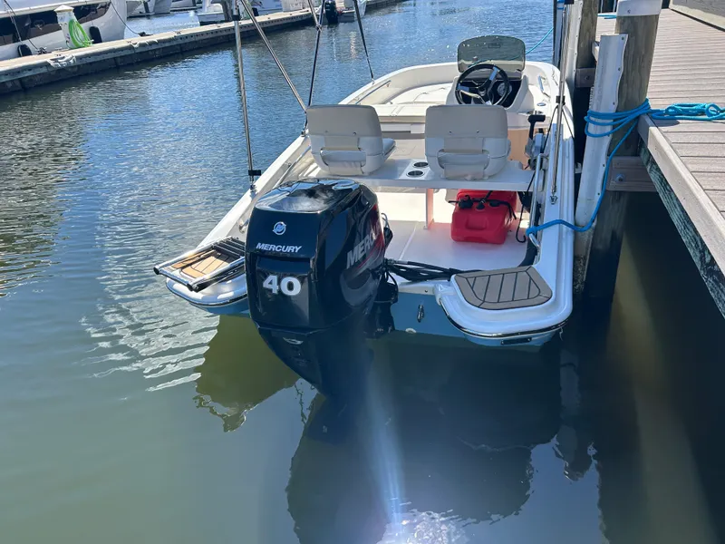 Slide: The Image of Boston Whaler 130 Super Sport 2027 - 6