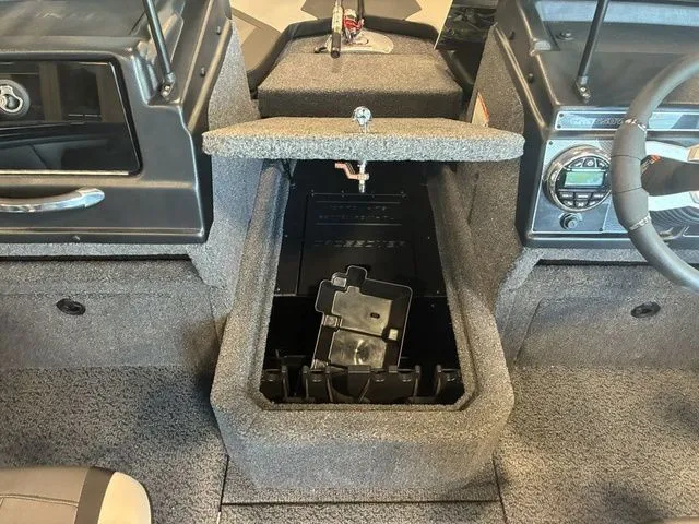 Slide: The Image of Lund 1875 Crossover XS 2026 - 11