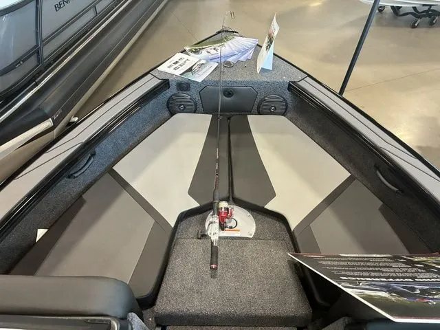 Slide: The Image of Lund 1875 Crossover XS 2026 - 12