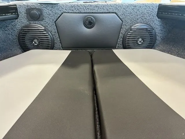 Slide: The Image of Lund 1875 Crossover XS 2026 - 14