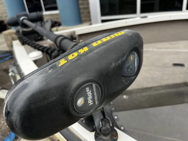 Slide: The Image of Crestliner Fish Hawk 1850 2004 - 7