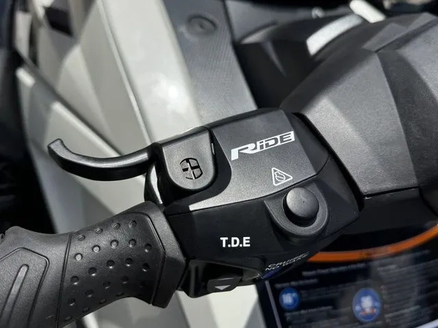 Slide: The Image of Yamaha VX Cruiser HO 2026 - 11
