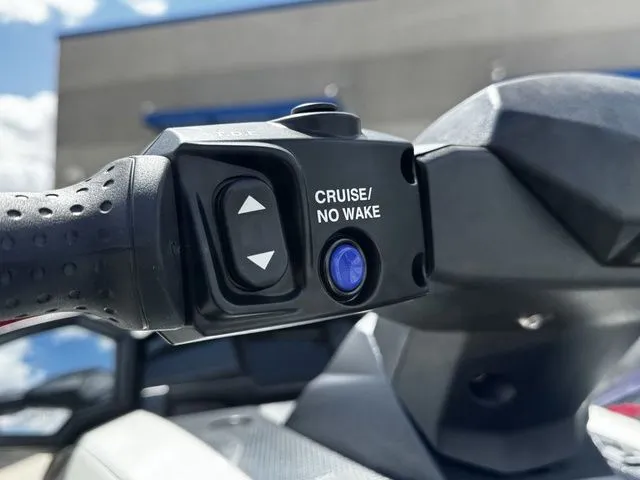 Slide: The Image of Yamaha VX Cruiser HO 2026 - 9