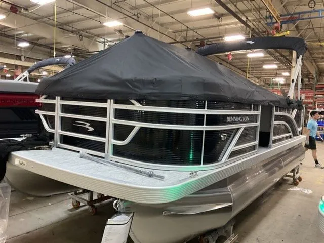 Slide: The Image of Bennington S-One L-Bench 20 SL Pontoon 2026 - 21