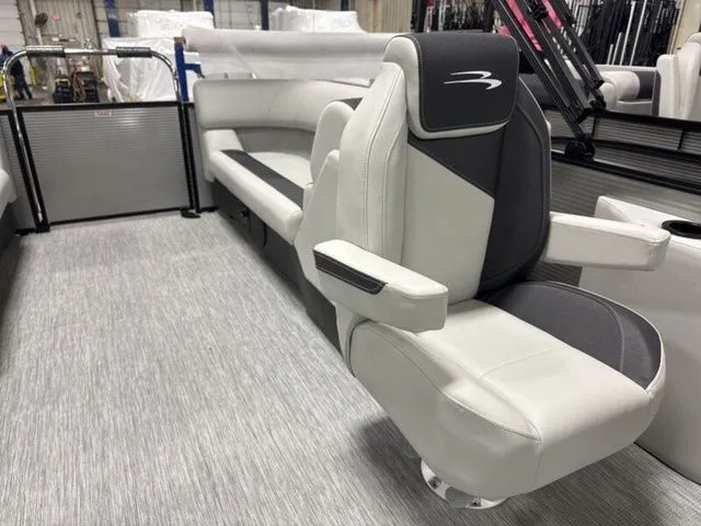 Slide: The Image of Bennington S-One Quad Bench 22 SSR Tritoon 2026 - 16