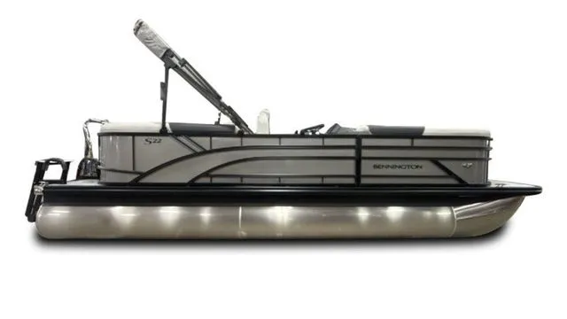 Slide: The Image of Bennington S-One Quad Bench 22 SSR Tritoon 2026 - 9