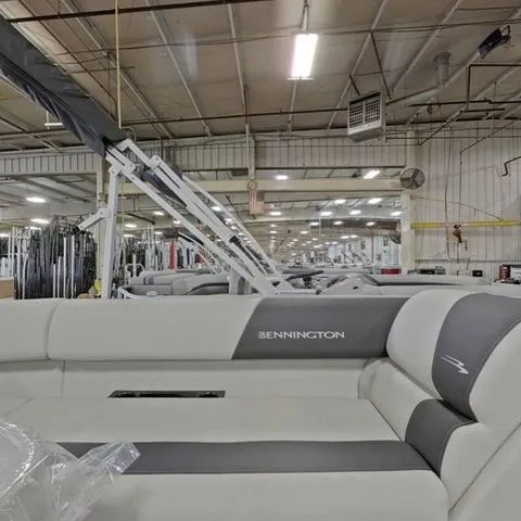 Slide: The Image of Bennington S-One L-Bench 20 SL Pontoon 2026 - 11