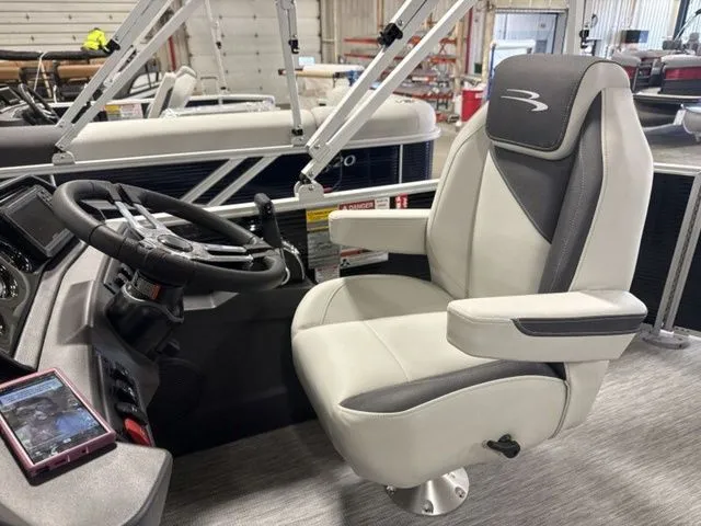 Slide: The Image of Bennington S-One L-Bench 20 SL Pontoon 2026 - 19