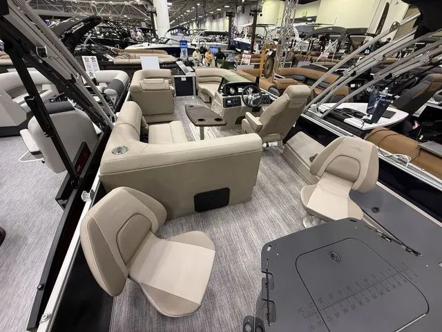 Slide: The Image of Bennington S Fish 22 SFC Tritoon 2026 - 26