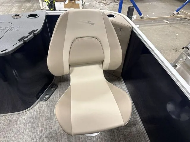 Slide: The Image of Bennington S Fish 22 SFC Tritoon 2026 - 19