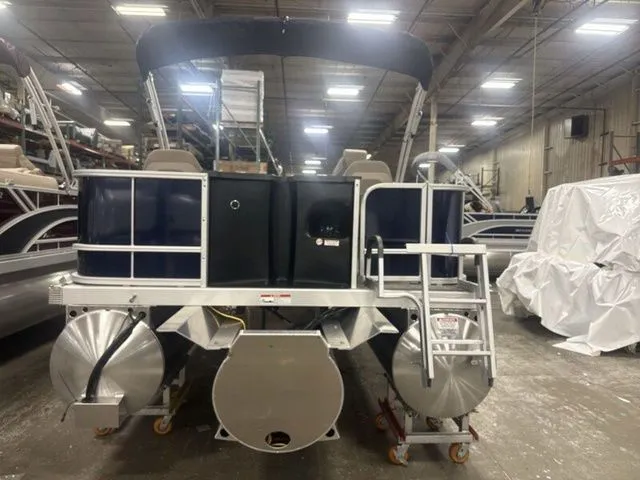 Slide: The Image of Bennington S Fish 22 SFC Tritoon 2026 - 7