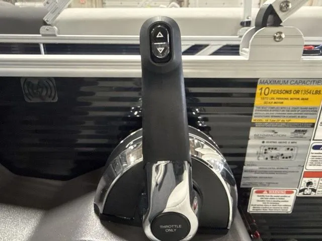 Slide: The Image of Bennington S-One L-Bench 20 SL Pontoon 2026 - 18