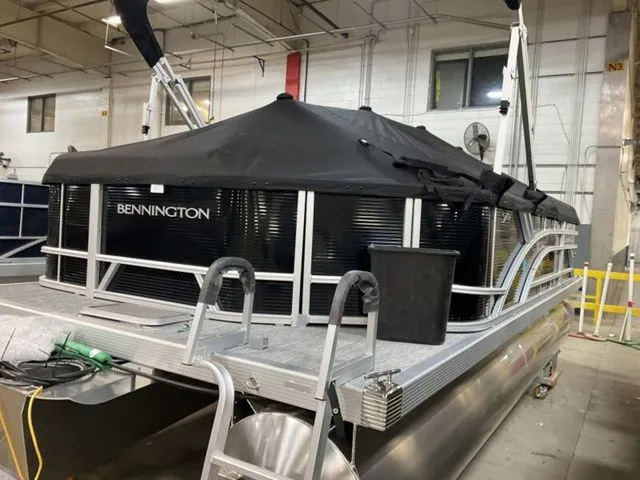 Slide: The Image of Bennington S-One L-Bench 20 SL Pontoon 2026 - 22