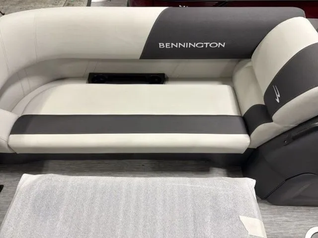 Slide: The Image of Bennington S-One Quad Bench 22 SSR Tritoon 2026 - 12