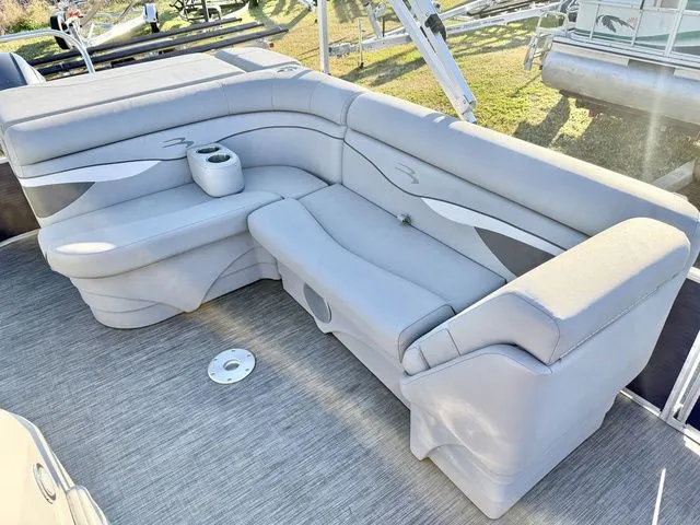 Slide: The Image of Bennington 20 SLV 2021 - 5