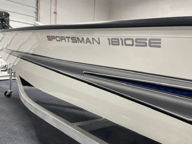 Slide: The Image of G3 Sportsman 1810 SE 2026 - 11