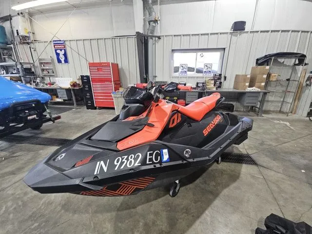 The Image of Sea-Doo Spark Trixx 2021 - 1