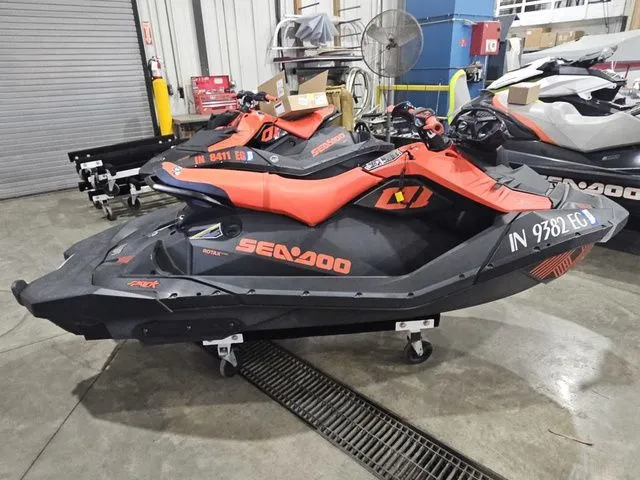 Slide: The Image of Sea-Doo Spark Trixx 2021 - 3