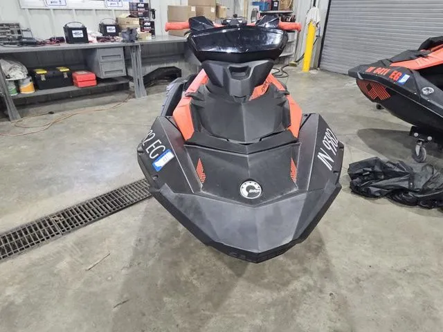 Slide: The Image of Sea-Doo Spark Trixx 2021 - 5