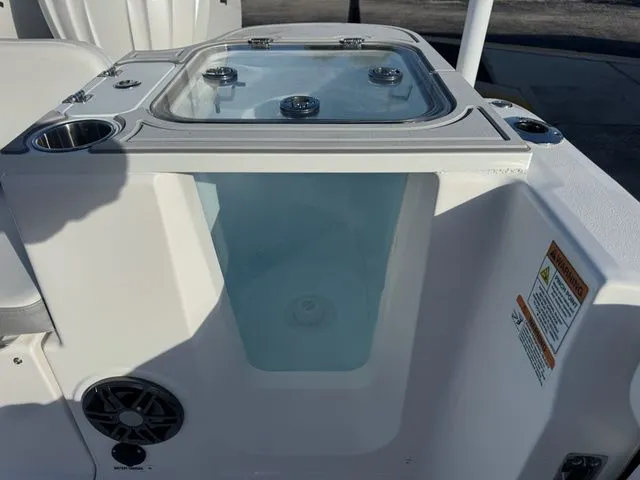 Slide: The Image of Sea Fox 268 Commander 2026 - 12