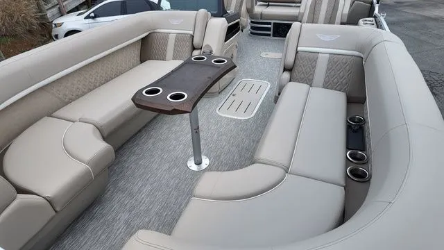 Slide: The Image of Bennington M Swingback 24 MSB 2026 - 15