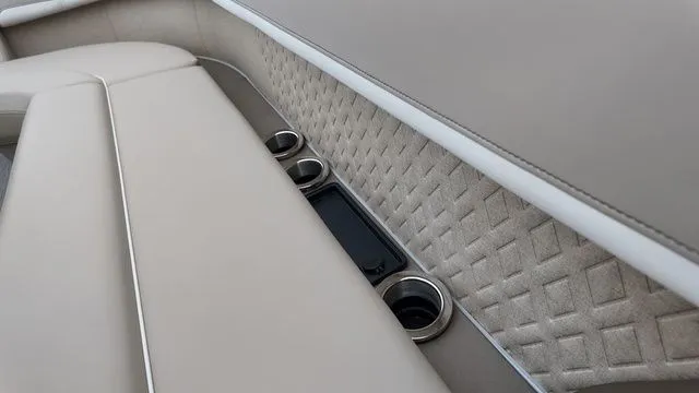 Slide: The Image of Bennington M Swingback 24 MSB 2026 - 18