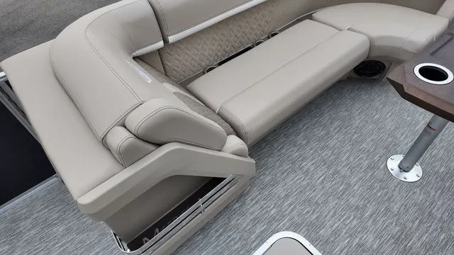 Slide: The Image of Bennington M Swingback 24 MSB 2026 - 20