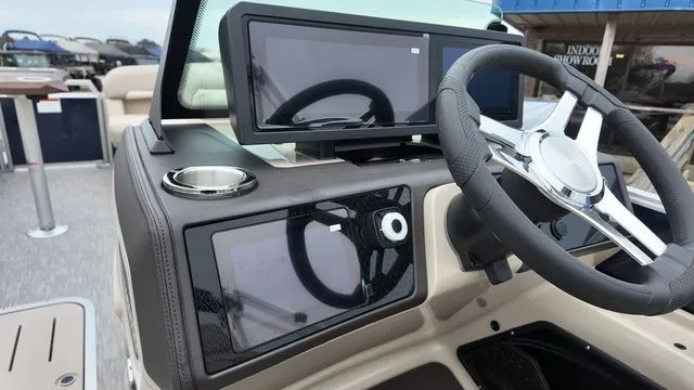 Slide: The Image of Bennington M Swingback 24 MSB 2026 - 26