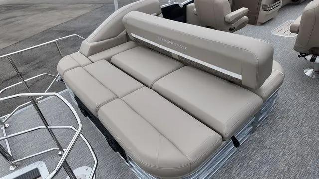 Slide: The Image of Bennington M Swingback 24 MSB 2026 - 33